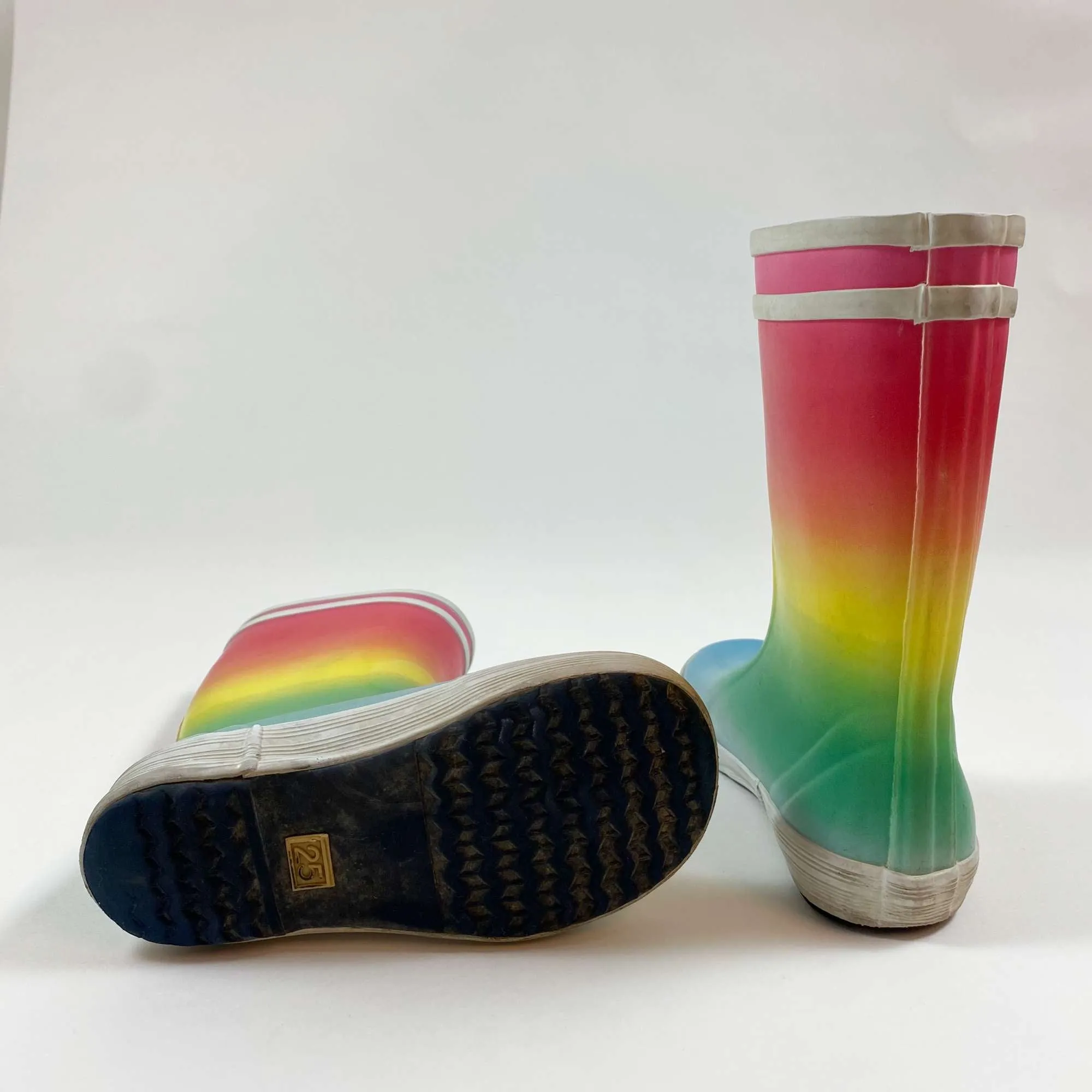 Aigle rainbow rain boots 25