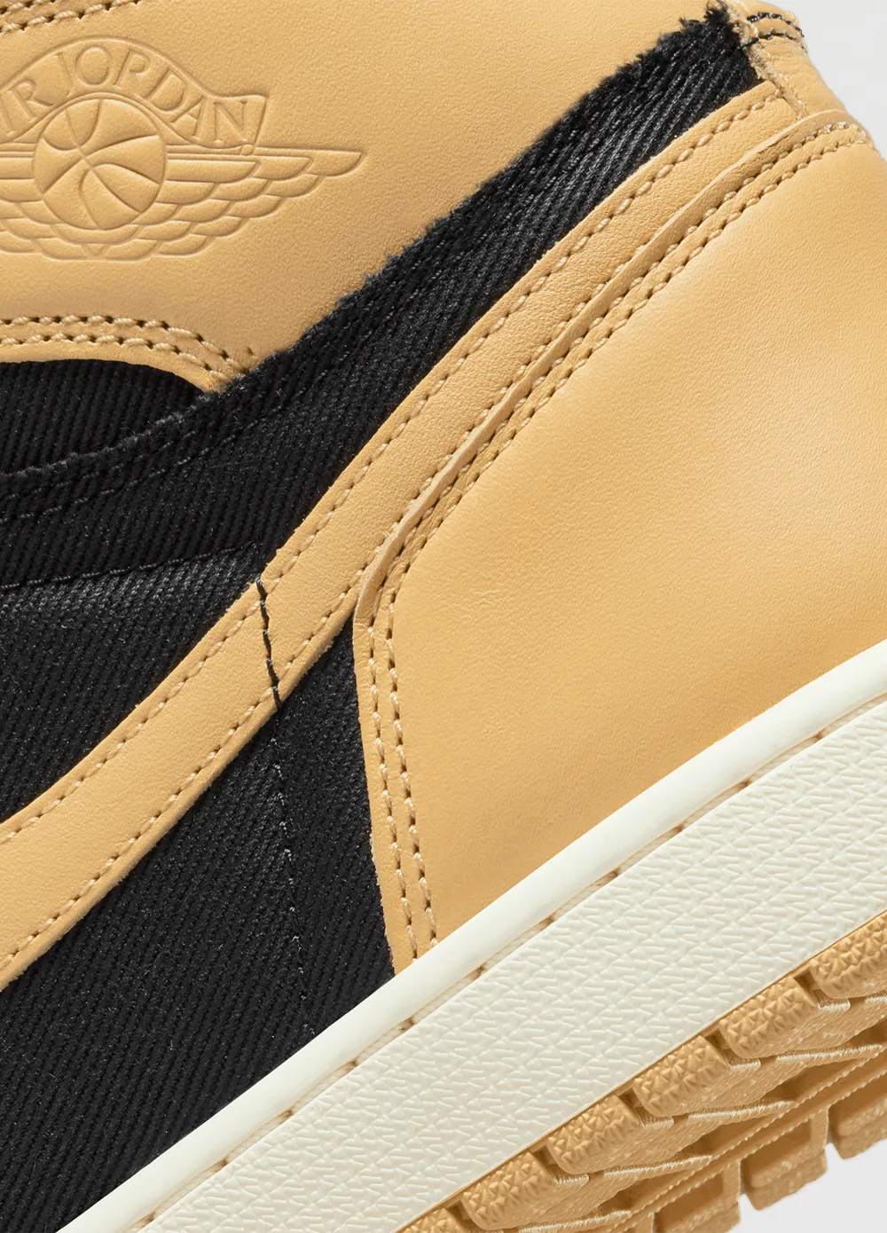 Air Jordan 1 Retro High OG Sneakers