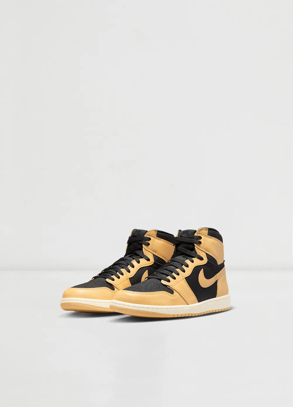 Air Jordan 1 Retro High OG Sneakers