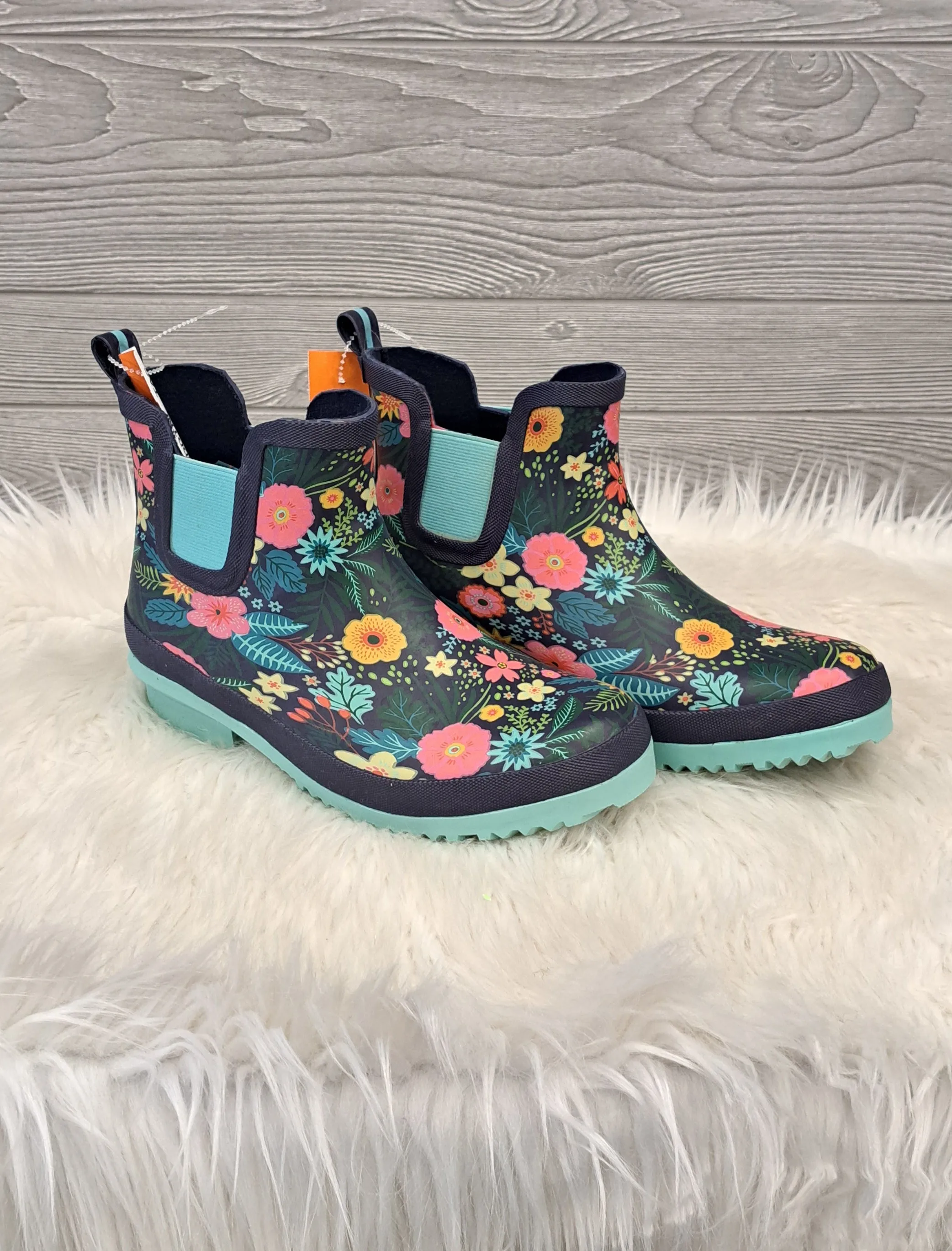 Boots Rain By Clothes Mentor In Floral Print, Size: 7