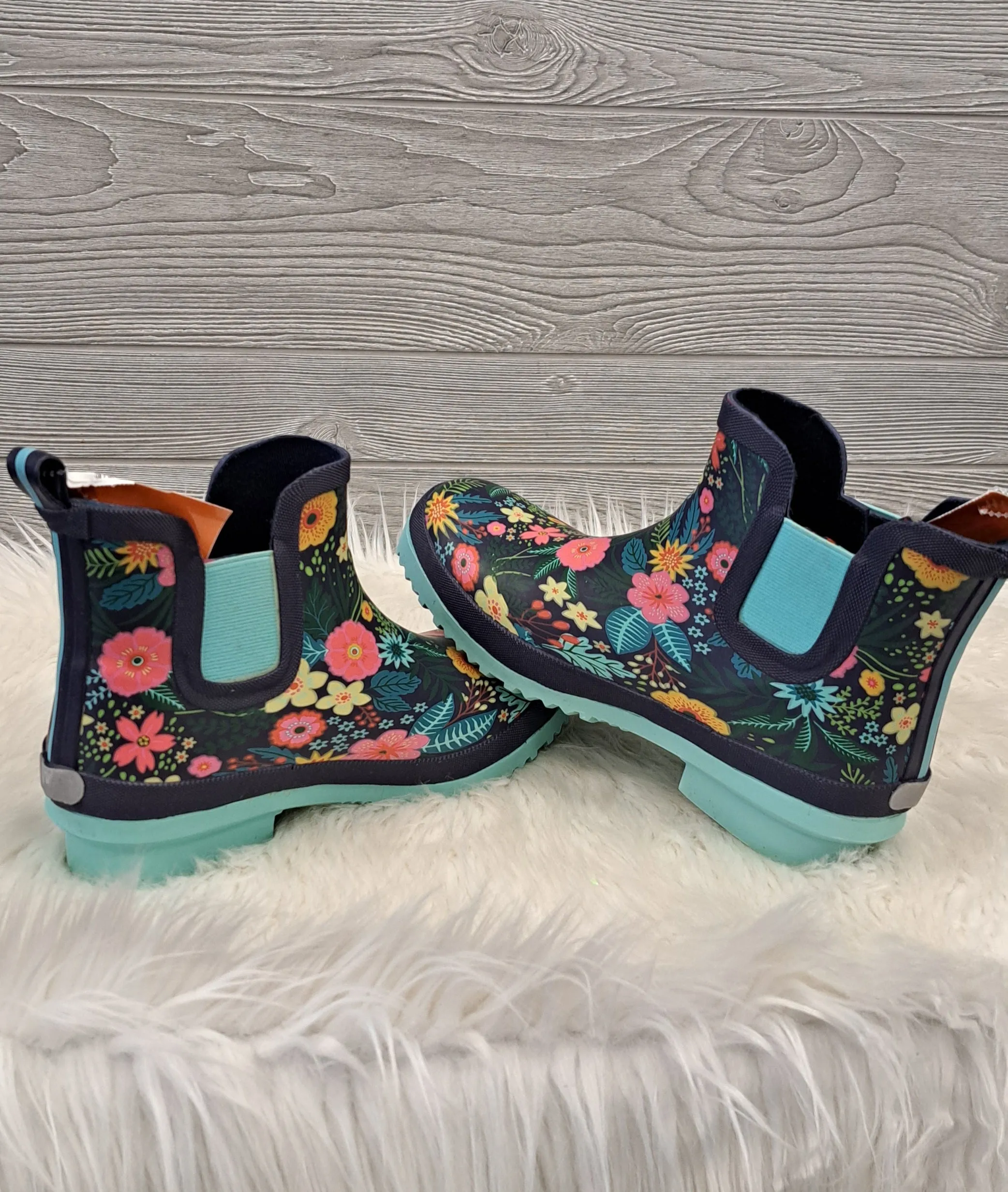 Boots Rain By Clothes Mentor In Floral Print, Size: 7