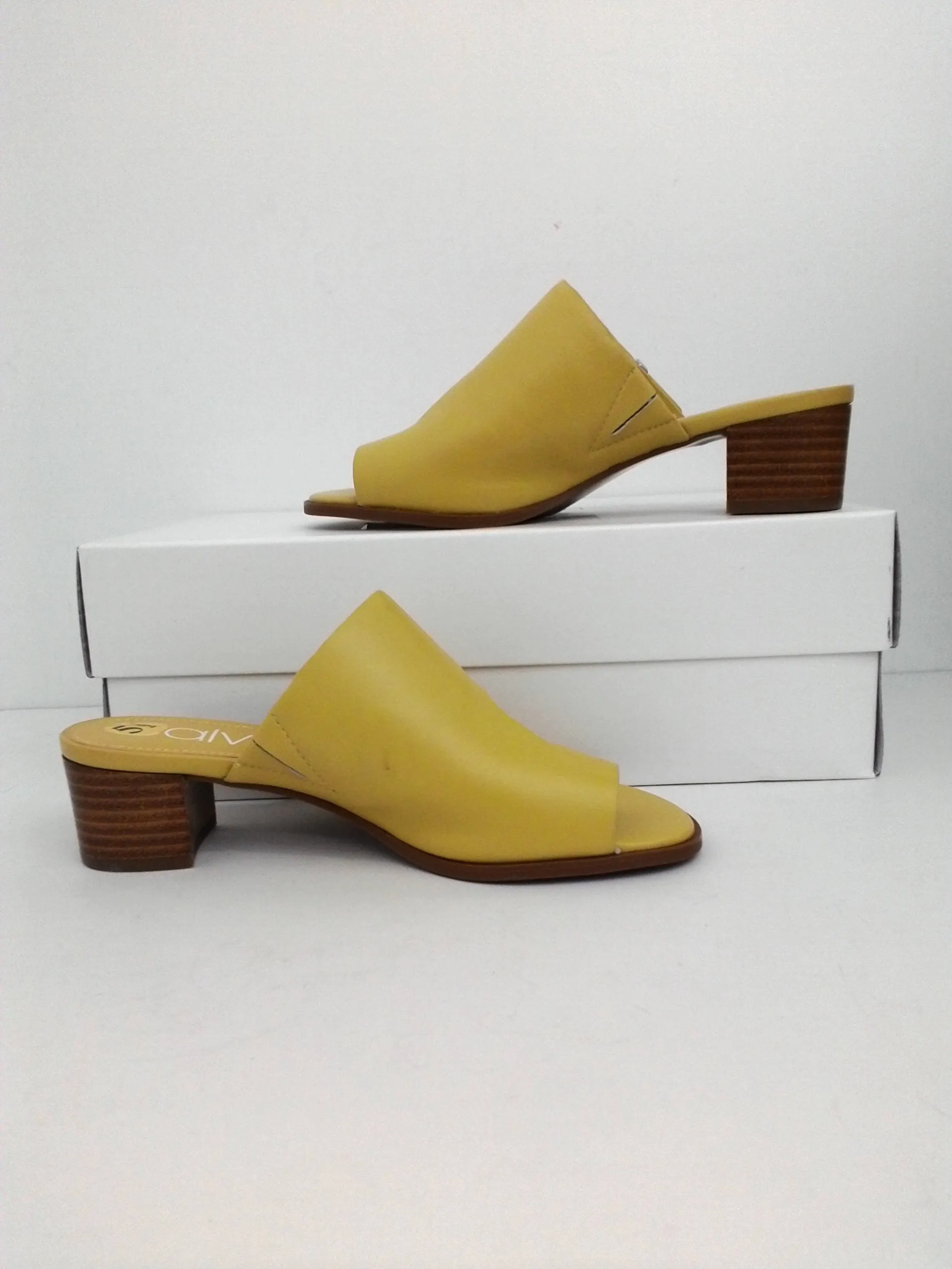 Calvin Klein Women's Daria Nappa leather Dress Sandal size 5.5 M