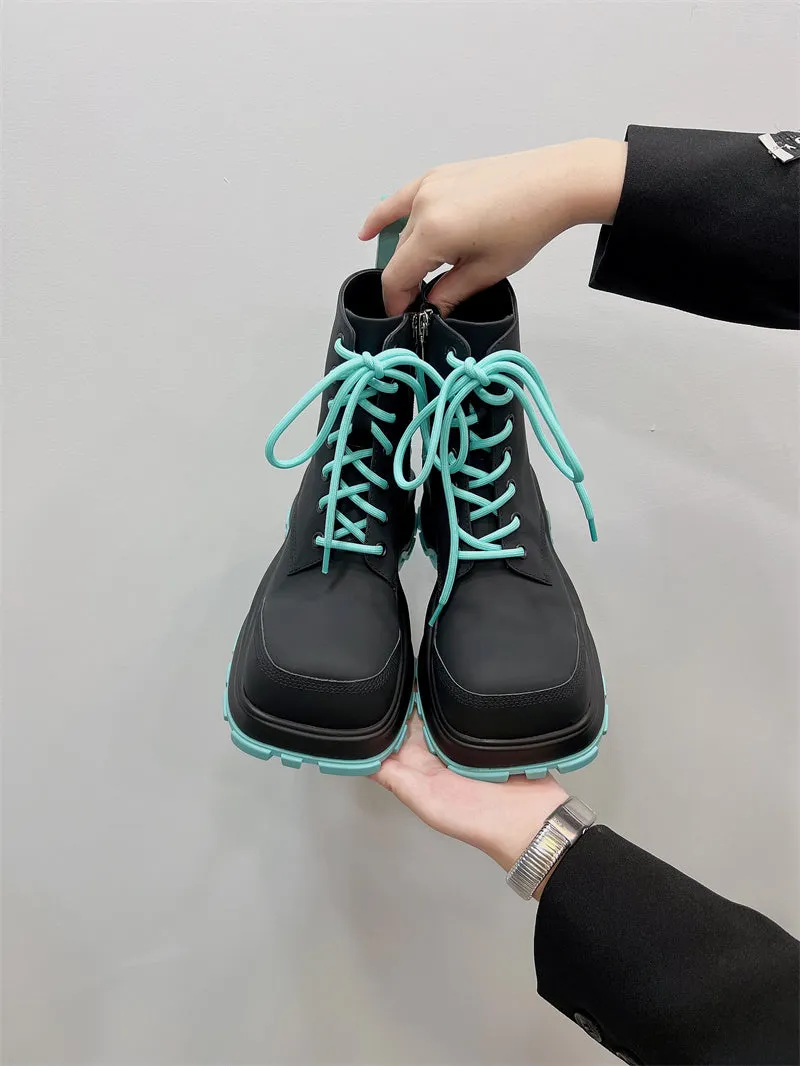 F22 MATTE square-toe boots