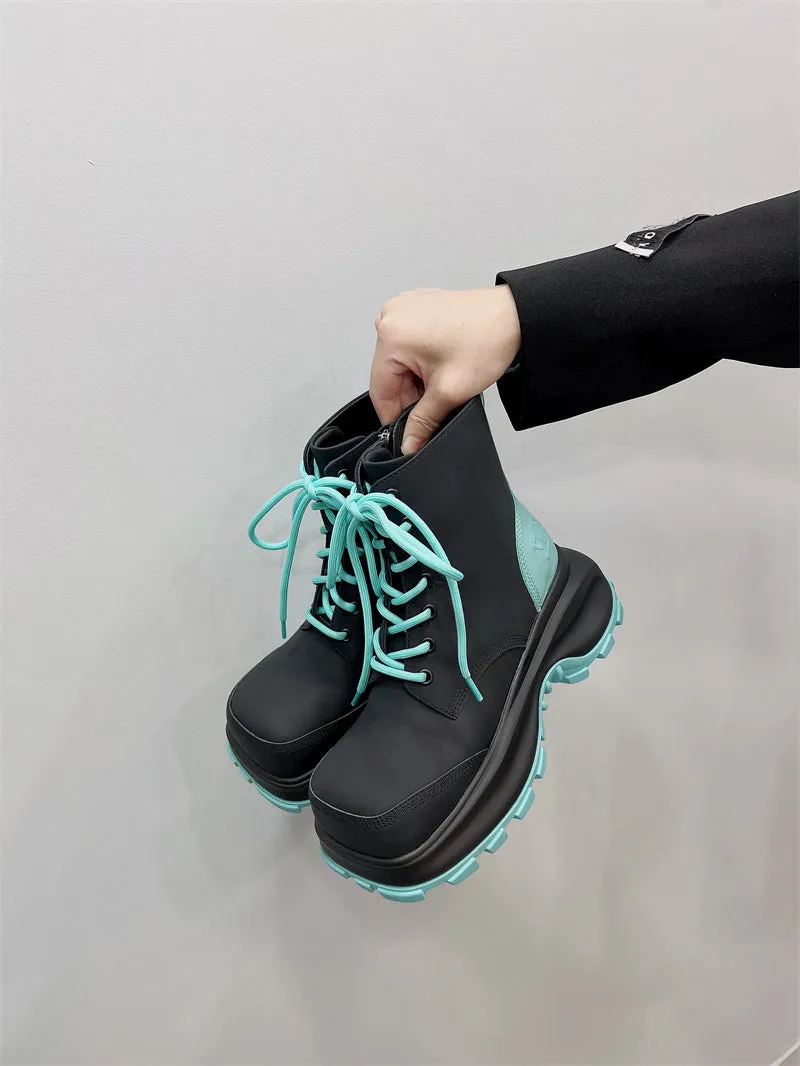F22 MATTE square-toe boots