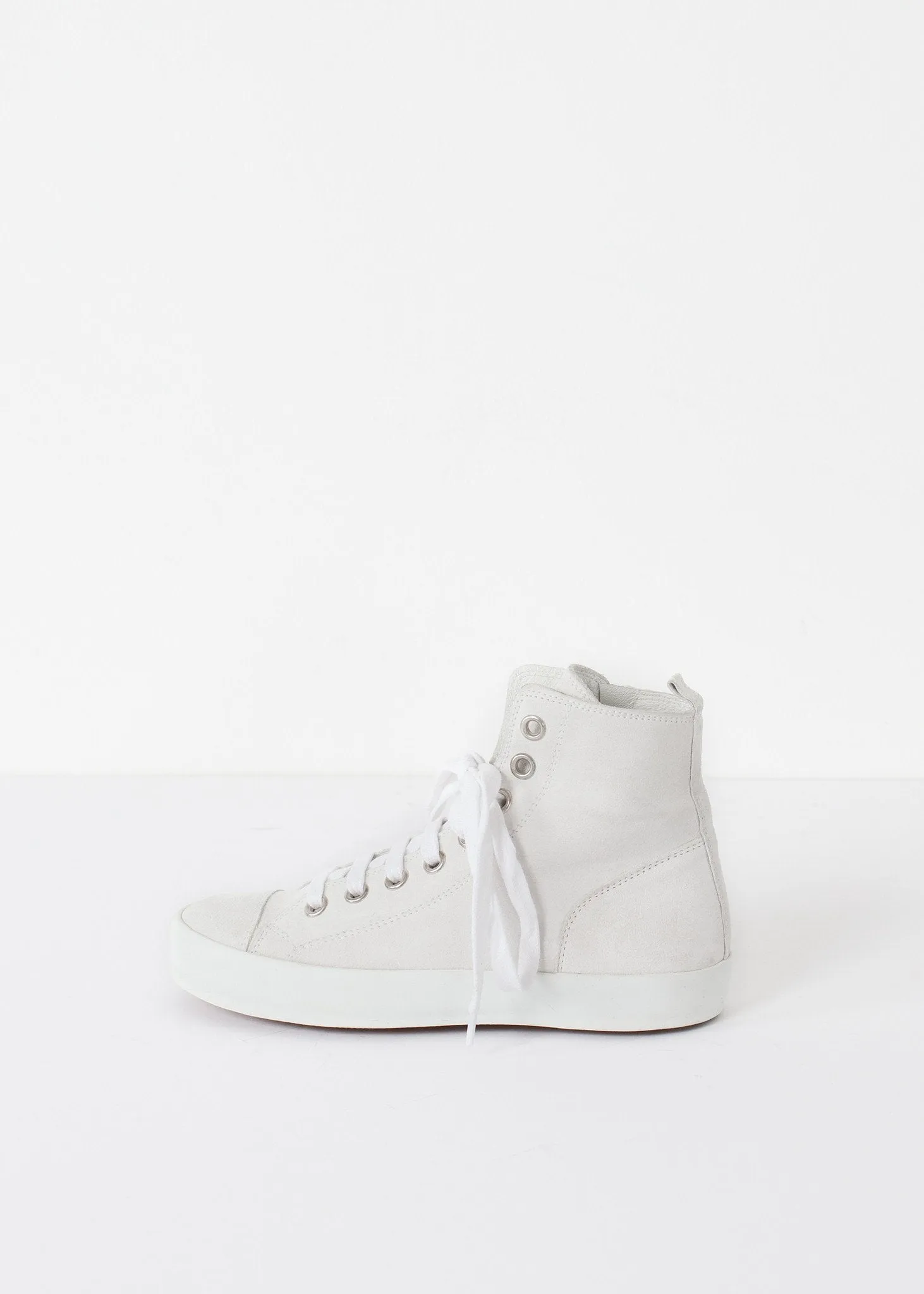High Top SnEEakEEr