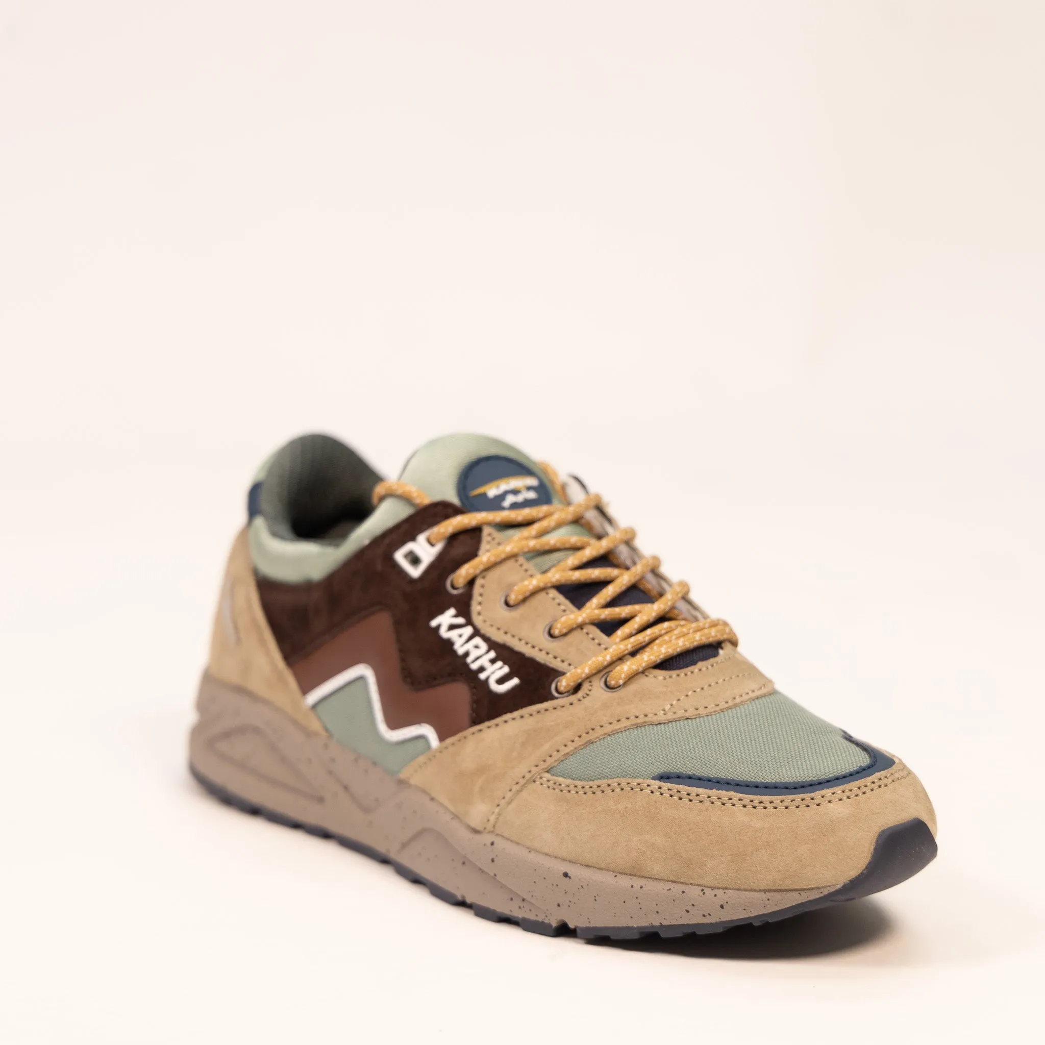 Karhu X Spectrum X La Veritiera Mölkky Aria 95 - Slate Green/Cappuccino