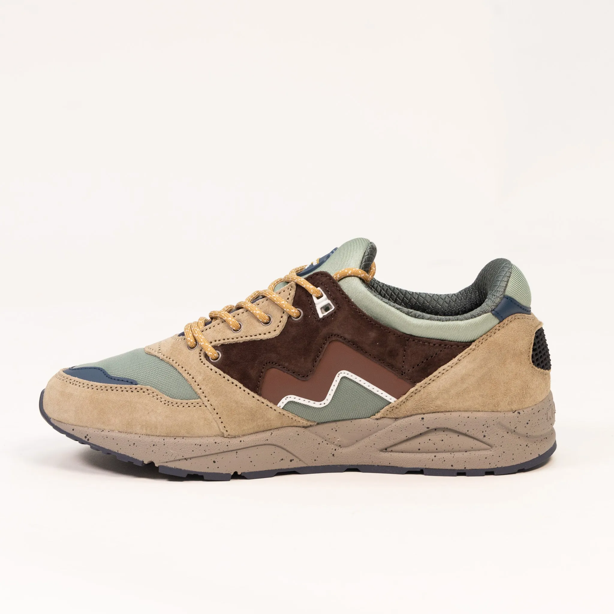Karhu X Spectrum X La Veritiera Mölkky Aria 95 - Slate Green/Cappuccino