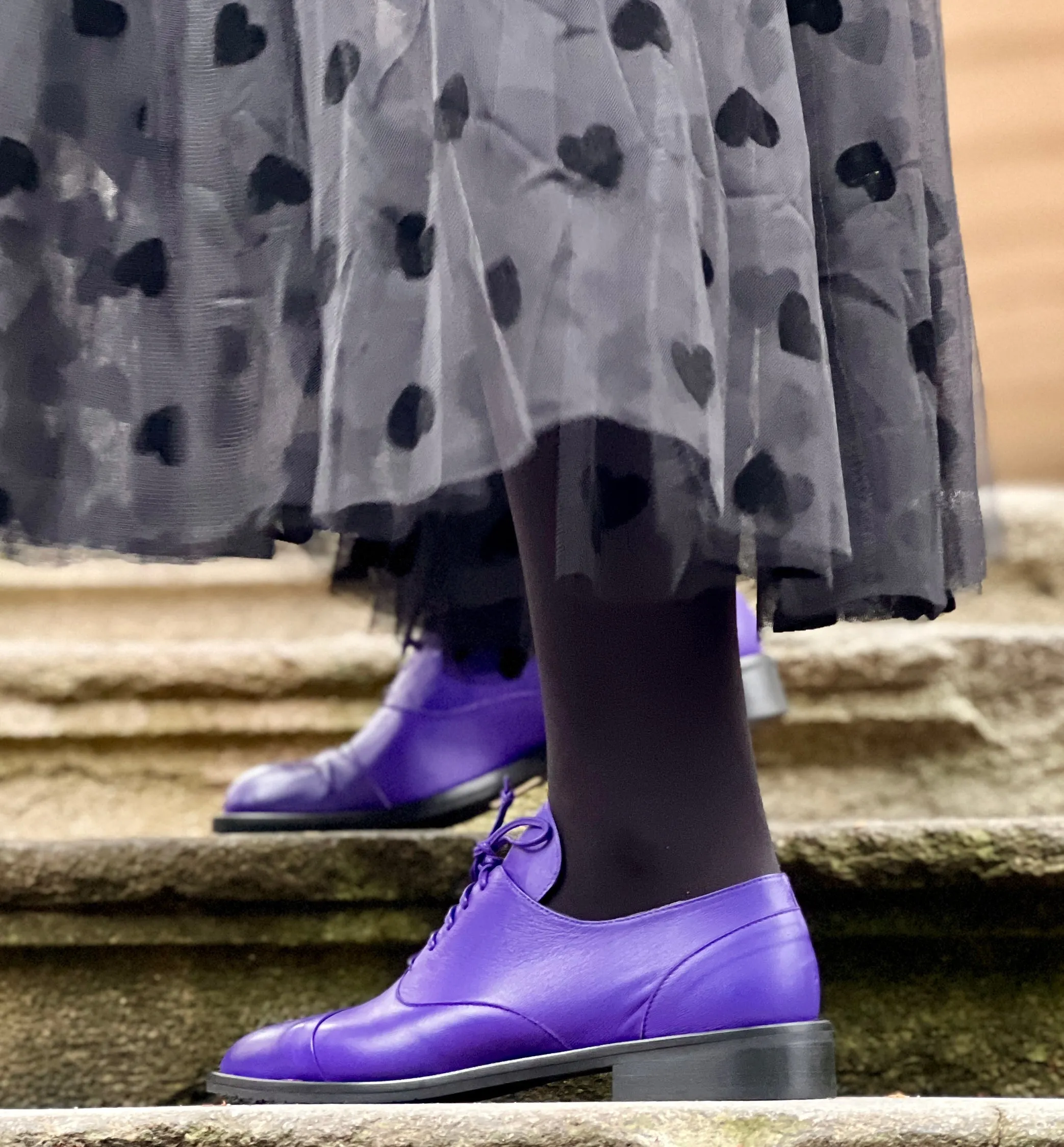 Kim Violet scarpa bassa allacciata in nappa viola artigianale Toscana