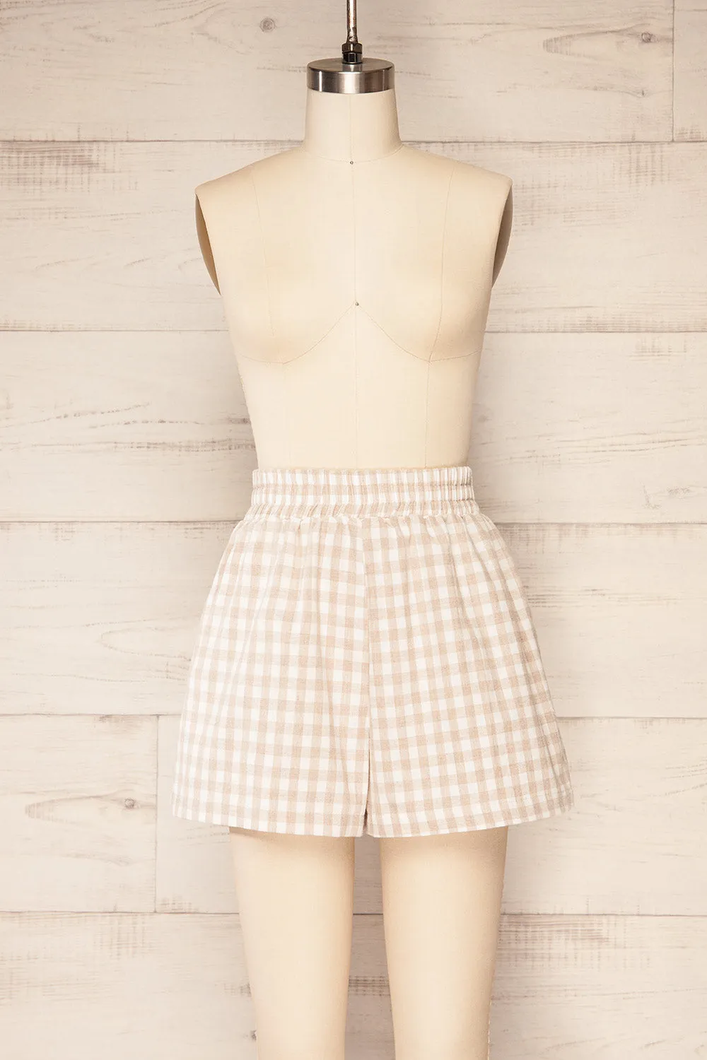 Macari Cream | Checkered High-Waisted Shorts