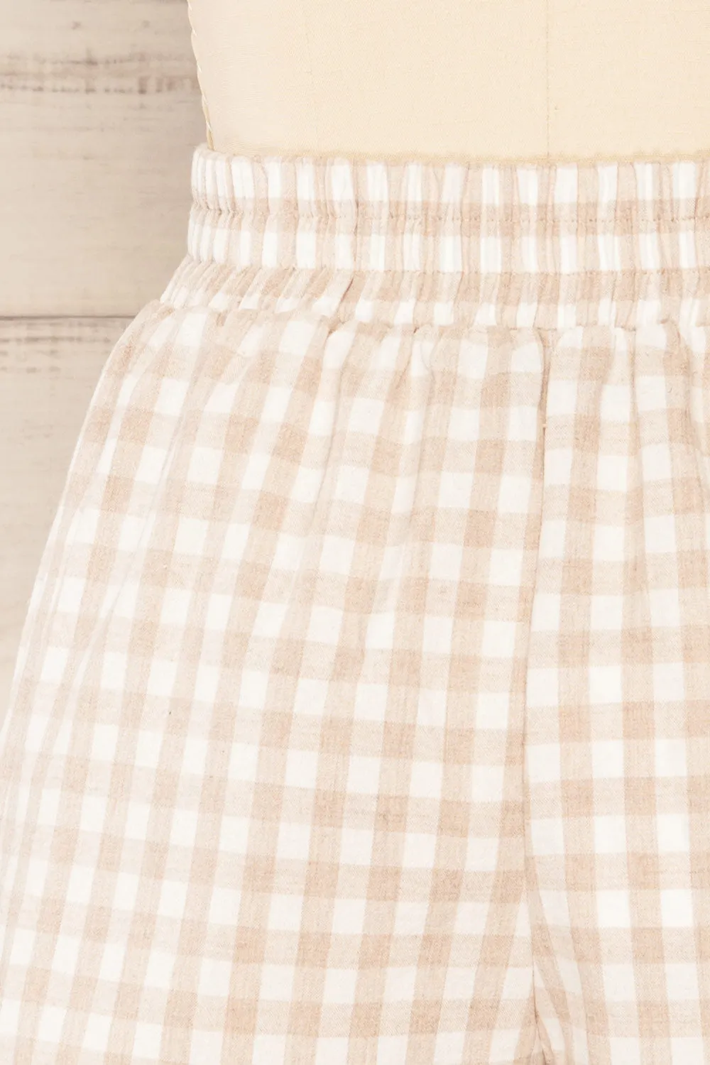 Macari Cream | Checkered High-Waisted Shorts