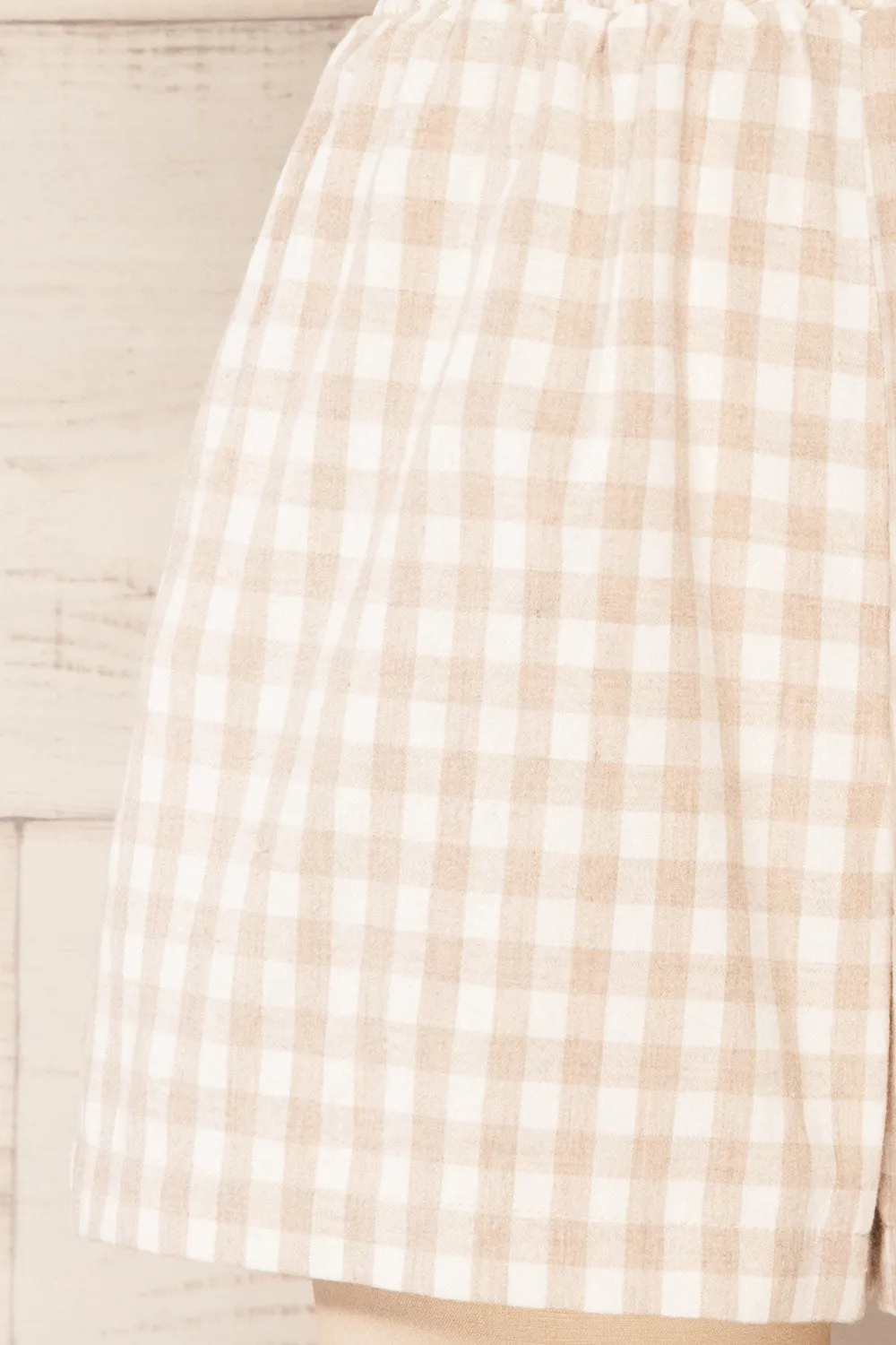 Macari Cream | Checkered High-Waisted Shorts