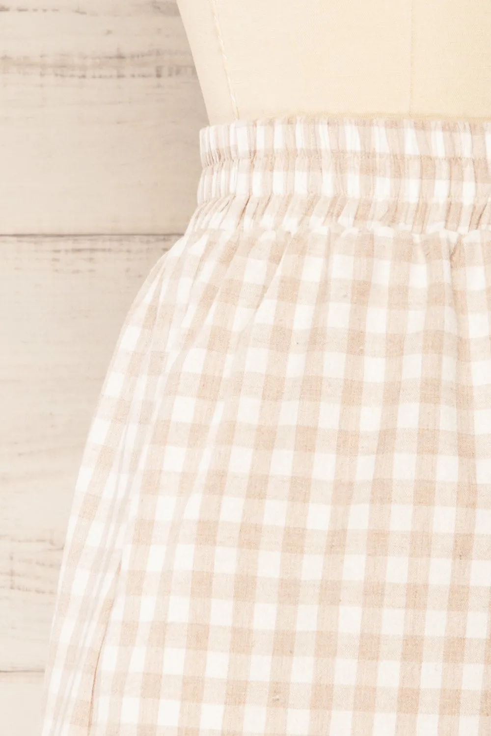 Macari Cream | Checkered High-Waisted Shorts