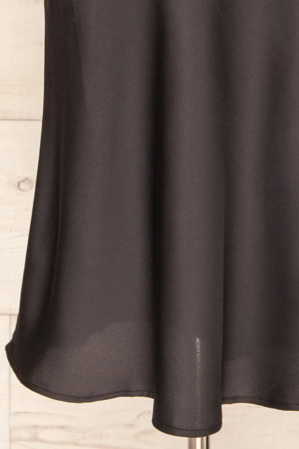 Maddie Black | Satin Midi Skirt