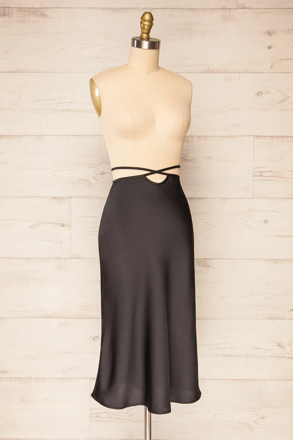 Maddie Black | Satin Midi Skirt