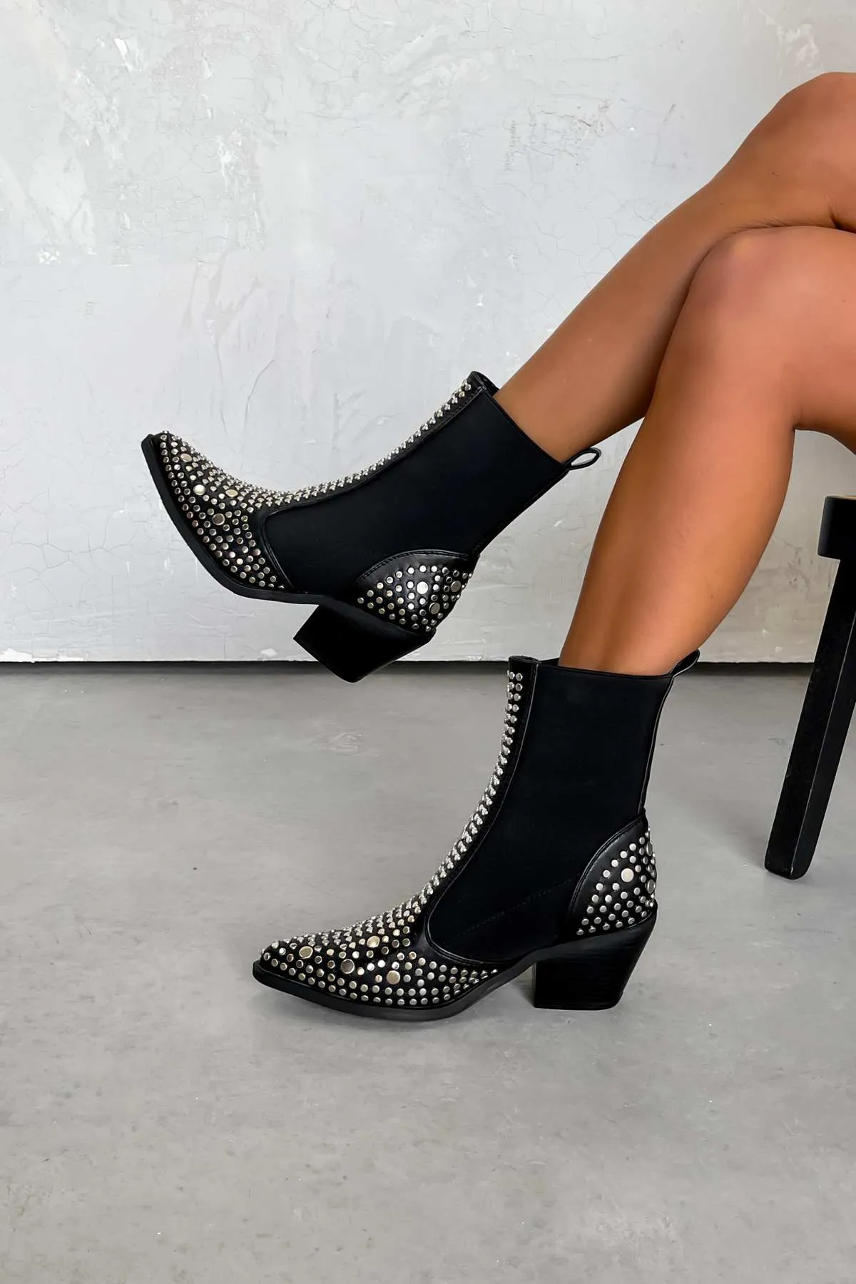 MIDWEST Studded Western Cowboy Ankle Boots - Black