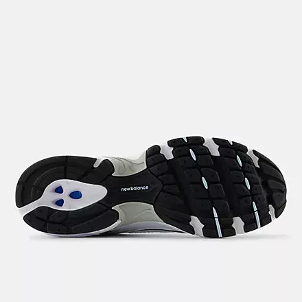 MR530RA Sneaker (White    Dark Arctic Grey   Light Chrome Blue)
