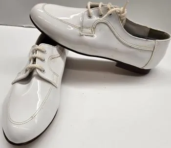 Nile -- Boy's Dress Oxford -- White Patent