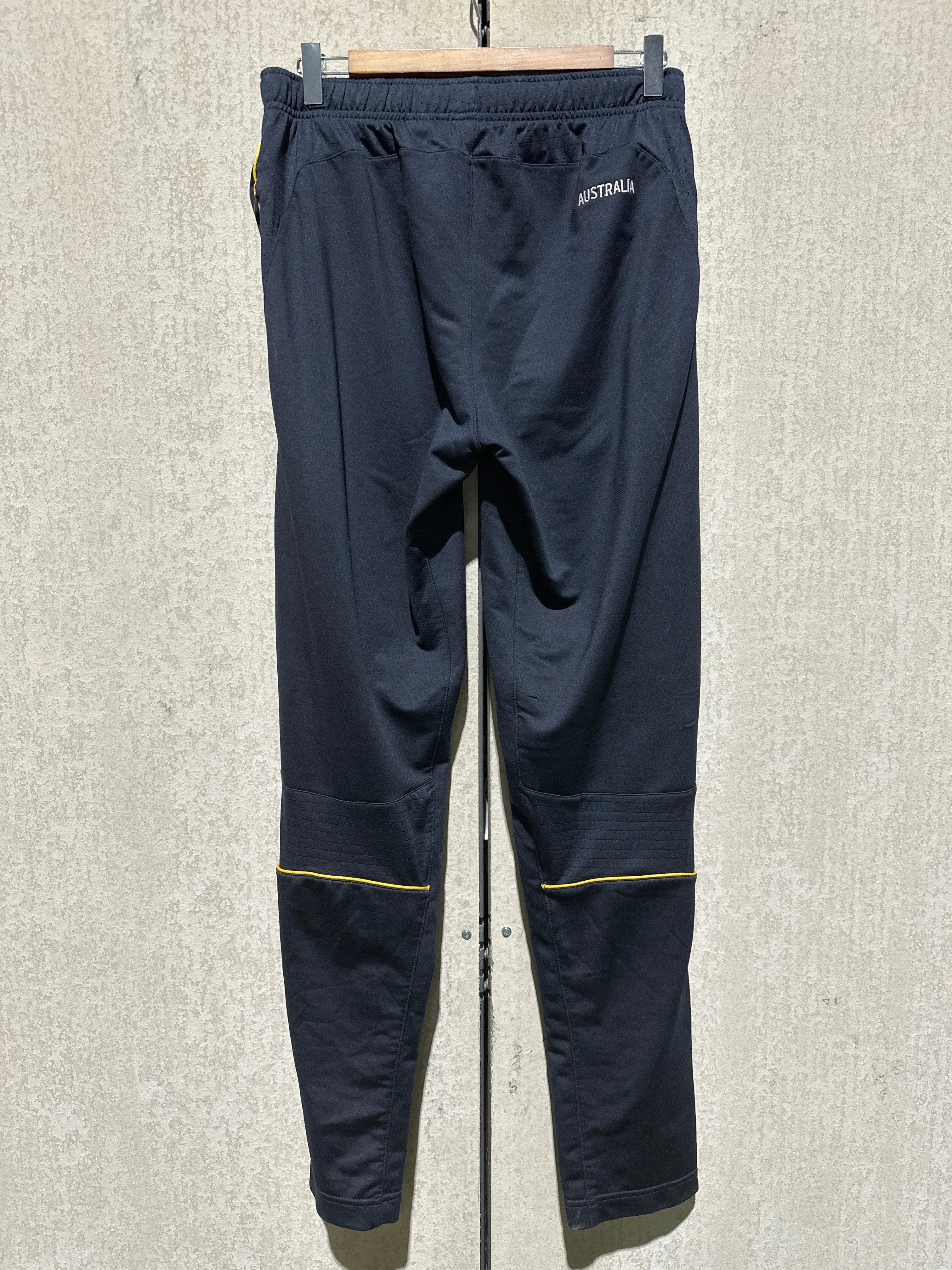 PRE LOVED NIKE AUSTRALIA FOOTBALL PANT NAVY