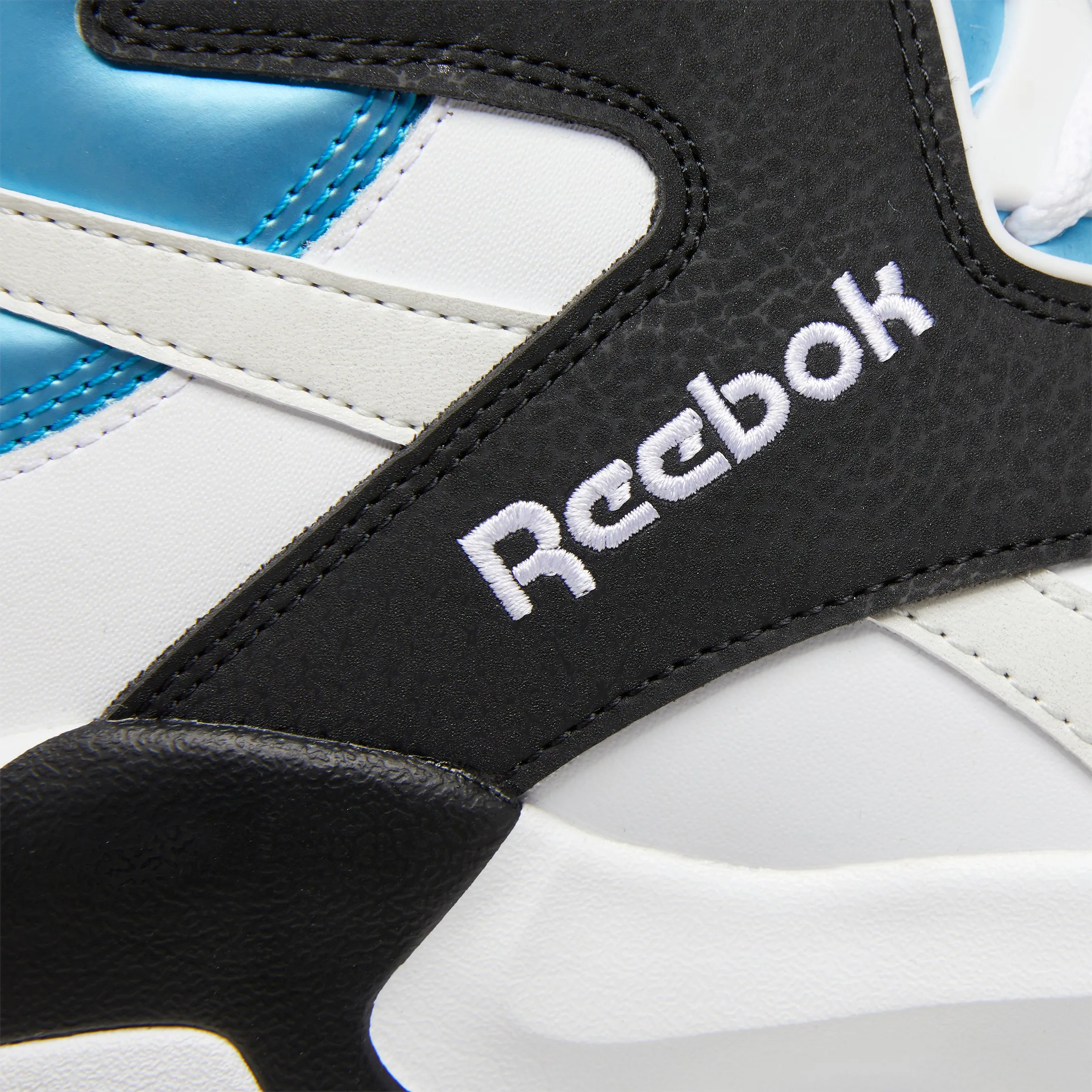 Reebok Footwear Men Shaq Attaq Shoes Ftwwht/Cblack/Azure