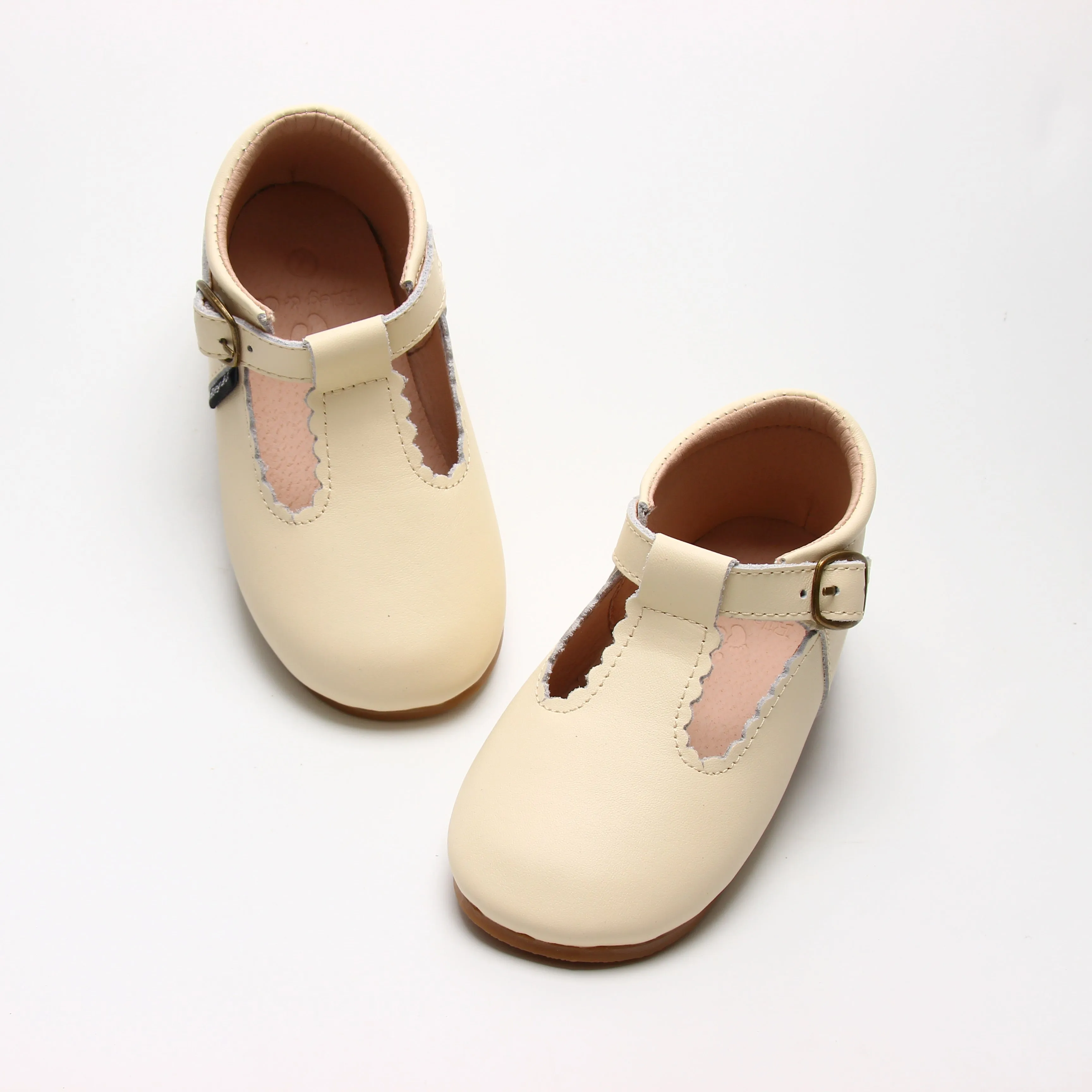 Riley T-Straps - Scalloped - Pale Yellow