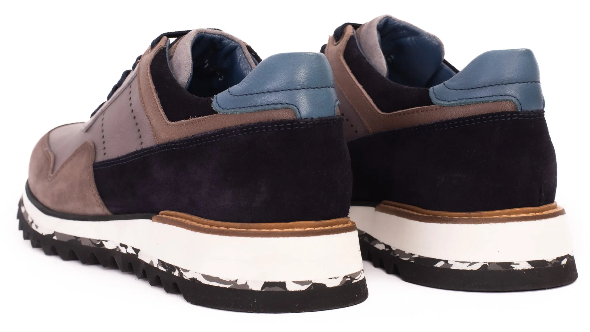 The Hoskova Grey Leather Men Sneaker