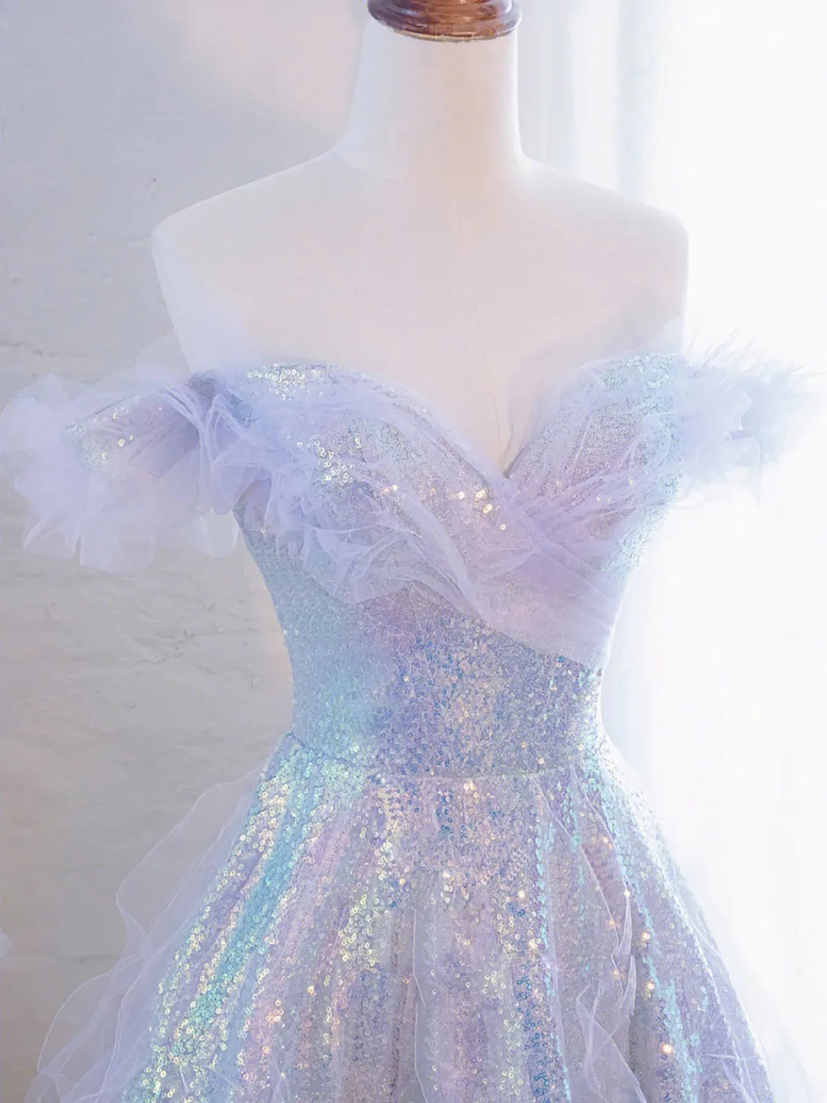 Uniwim Lovely Off Shoulder A-line Tulle and Sequins Prom Dress, Sweetheart Long Evening Dress