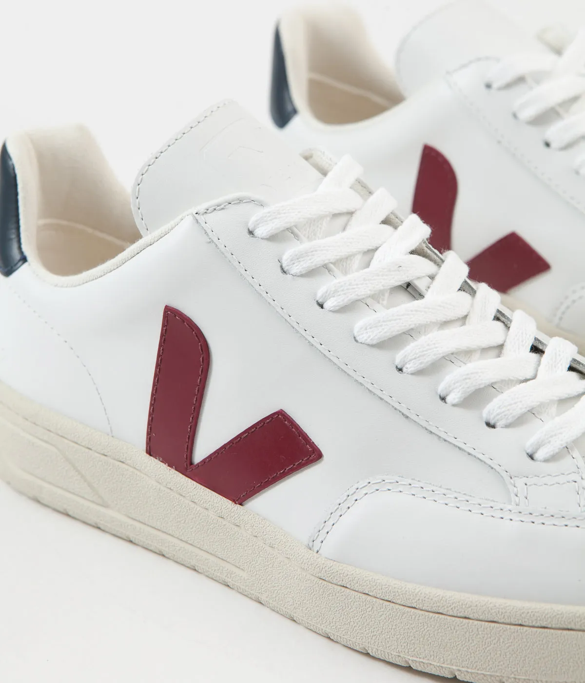 Veja Womens V-12 Leather Shoes - Extra White / Marsala / Nautico