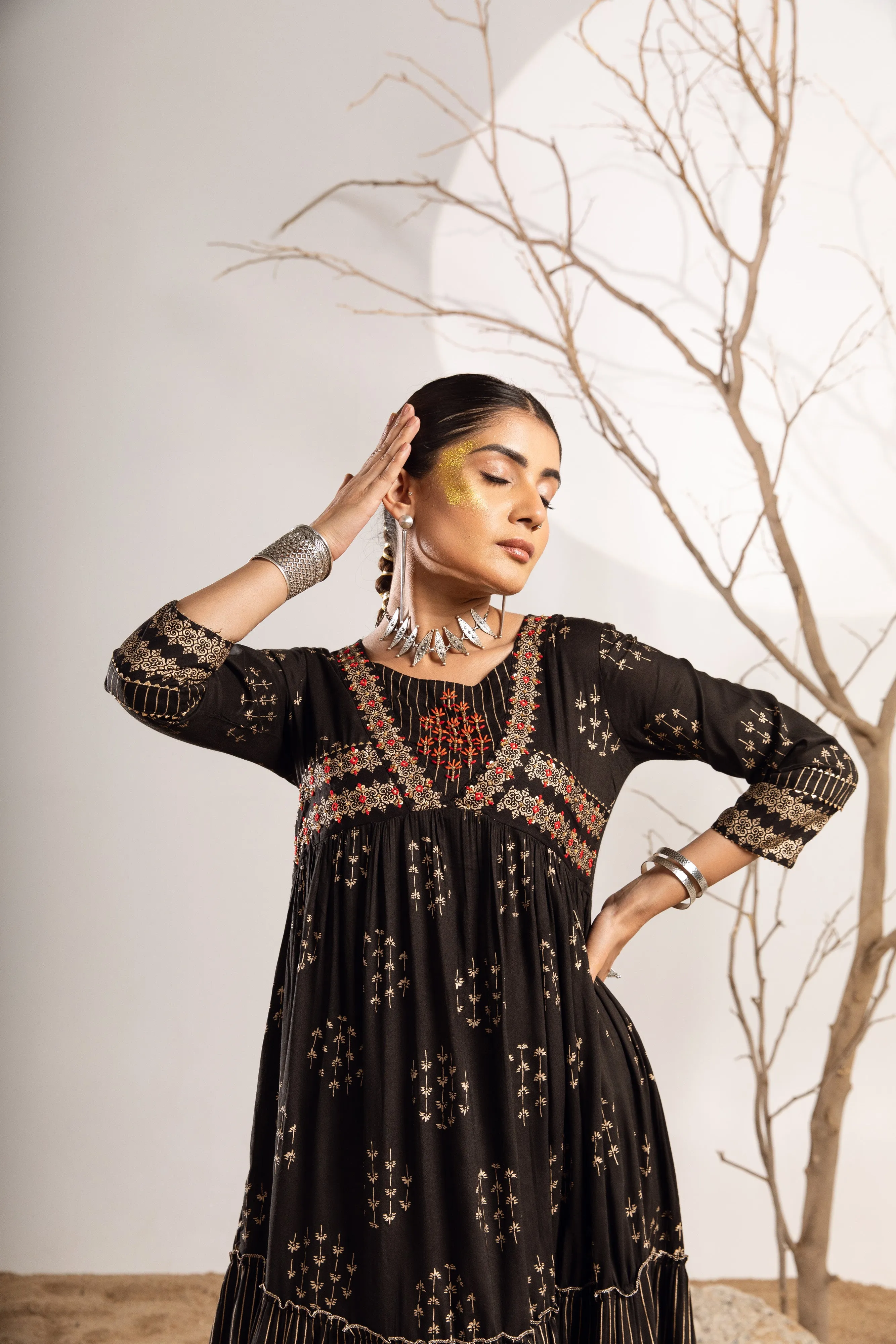 Women's Rayon Black Flared/Tiered Gown