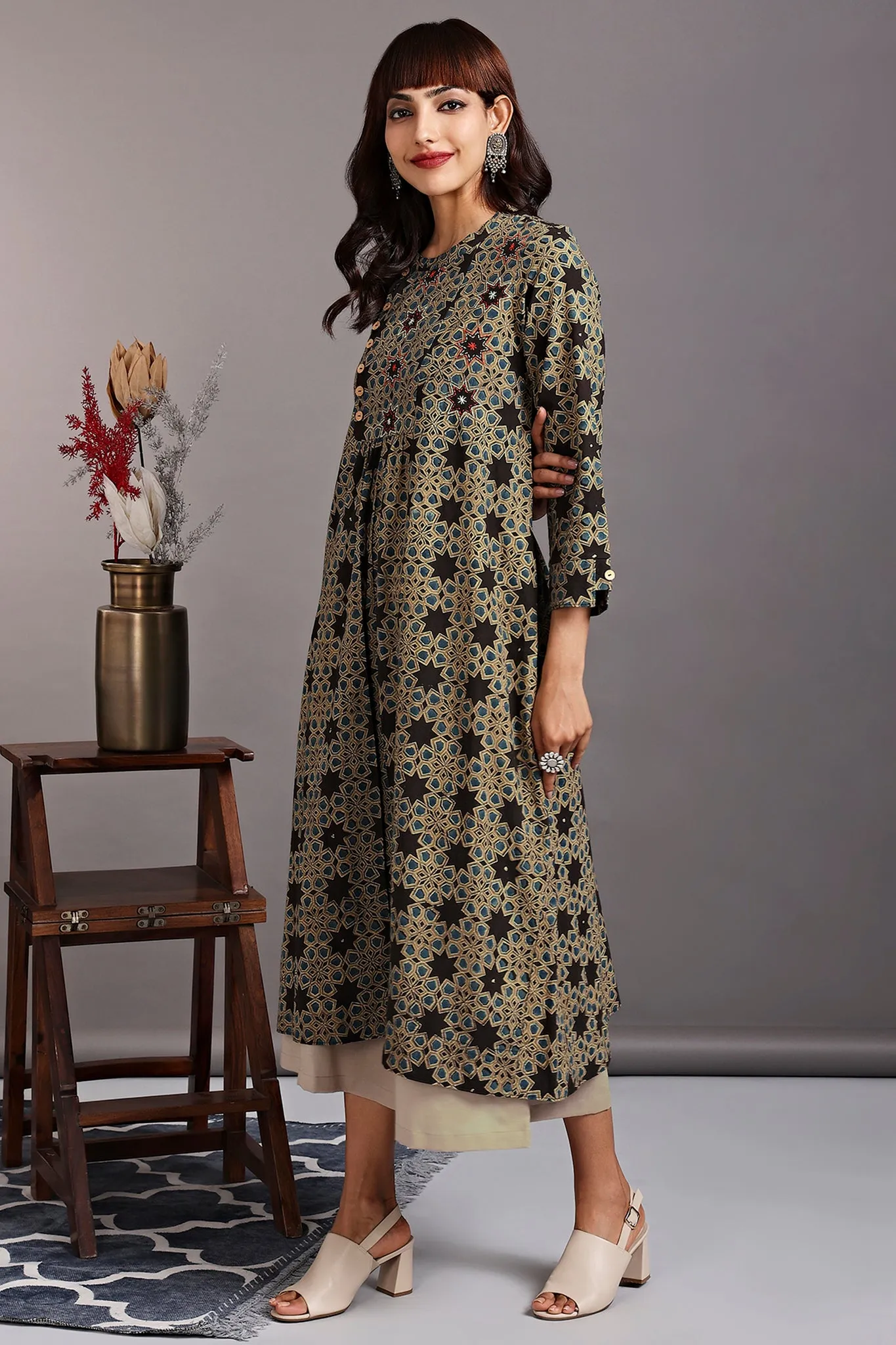 zen yoke gather kurta - hickory brown & stargazer lily